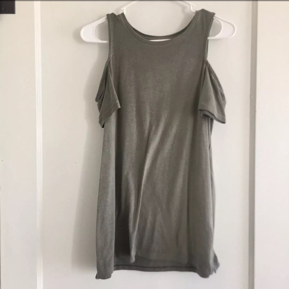 Rue 21 off the shoulder top